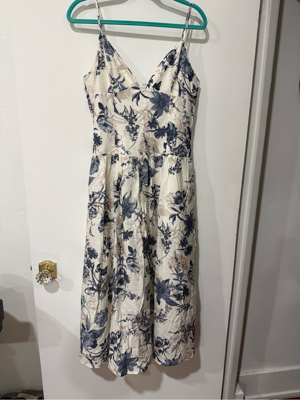 Floral V-Neck Midi Dress in Cream and Navy